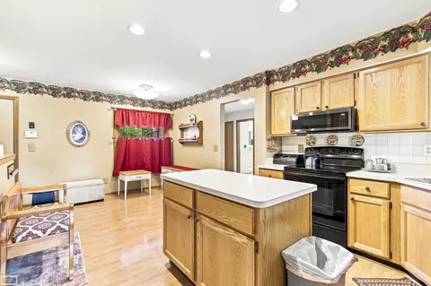 Kitchen - 47788 Meadowbrook, Macomb, MI 48044 photo 1 of 4