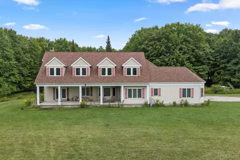 Exterior - 6375 E Maple Ridge 37th, Rapid River, MI 49878 photo 6 of 20