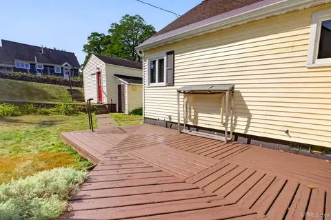 Exterior - 700 Poplar, Ishpeming, MI 49849 photo 4 of 7
