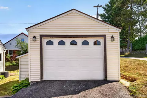Exterior - 700 Poplar, Ishpeming, MI 49849 photo 2 of 7