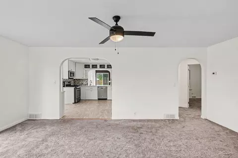 Living - 113 Maple, Auburn, MI 48611 photo 4 of 5