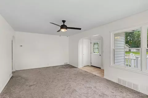 Living - 113 Maple, Auburn, MI 48611 photo 3 of 5