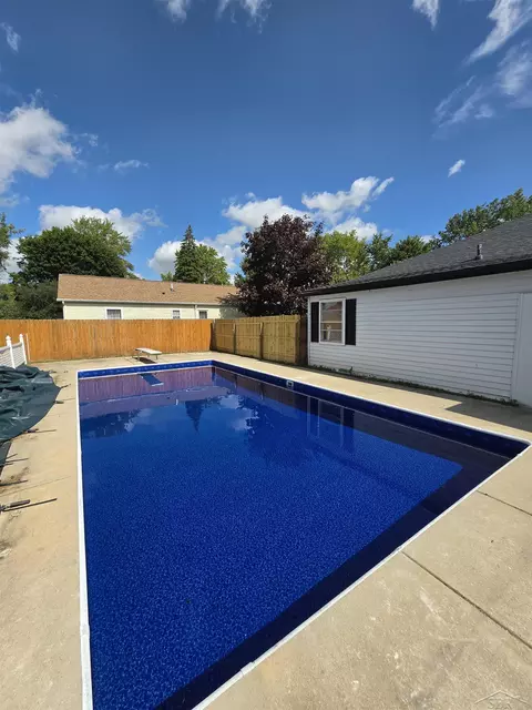 Exterior - 113 Maple, Auburn, MI 48611 photo 6 of 9