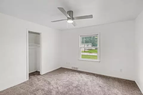 Bedroom - 113 Maple, Auburn, MI 48611 photo 3 of 8