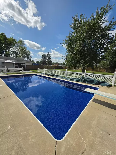 Exterior - 113 Maple, Auburn, MI 48611 photo 8 of 9