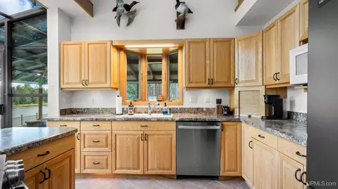 Kitchen - 9999 I, Cornell, MI 49818 photo 2 of 5