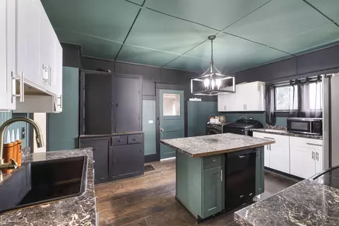 Kitchen - 830 Wilkinson, Owosso, MI 48867 photo 2 of 3