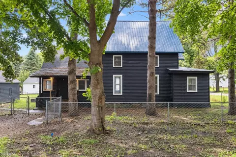 Exterior - 830 Wilkinson, Owosso, MI 48867 photo 4 of 5