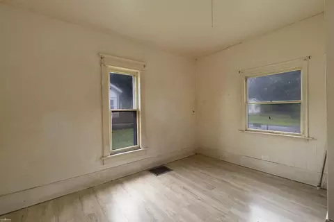 Bedroom - 830 Wilkinson, Owosso, MI 48867 photo 2 of 7