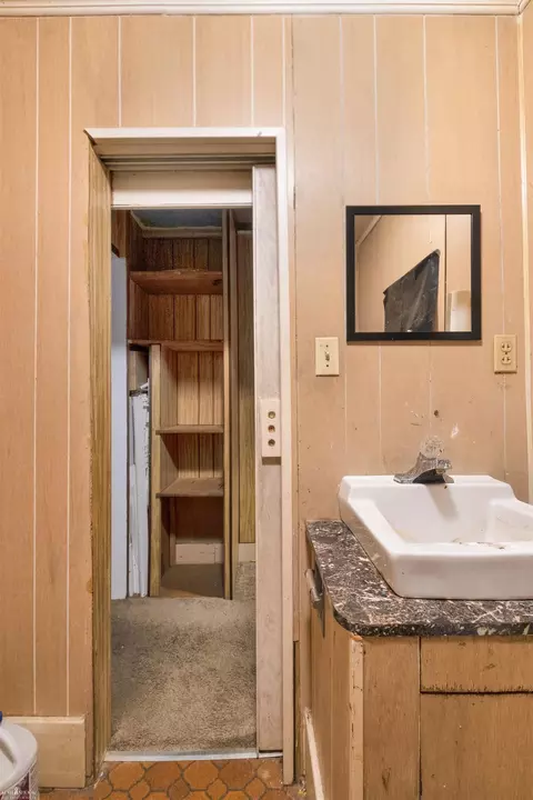 Bath - 830 Wilkinson, Owosso, MI 48867 photo 4 of 4
