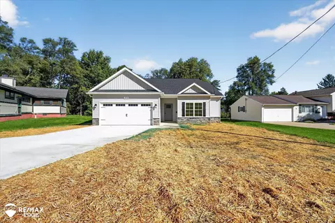 213 Mcfarland, Grand Blanc, MI 48439