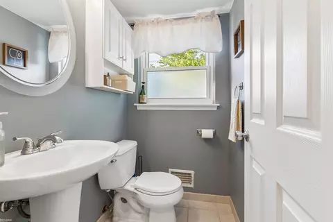 Bath - 3508 Barbara, Sterling Heights, MI 48310 photo 1 of 3