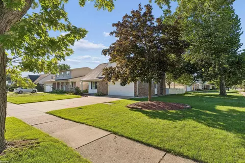 Exterior - 3508 Barbara, Sterling Heights, MI 48310 photo 5 of 9