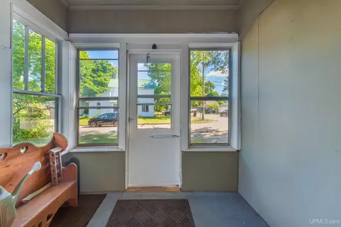 Exterior - 603 N 6th, Ishpeming, MI 49849 photo 4 of 7