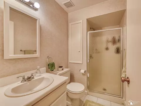 Bath - 66 Linswood, Monroe, MI 48162 photo 1 of 4
