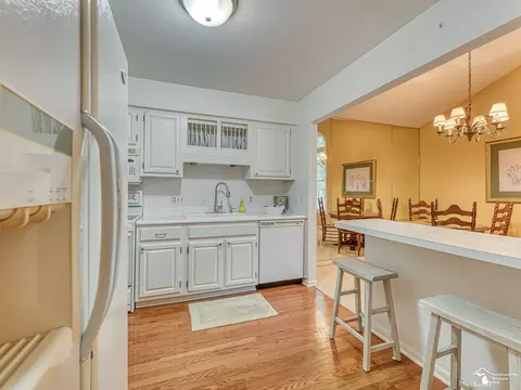 Kitchen - 66 Linswood, Monroe, MI 48162 photo 3 of 3