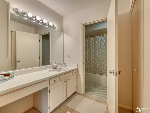 Bath - 66 Linswood, Monroe, MI 48162 photo 3 of 4