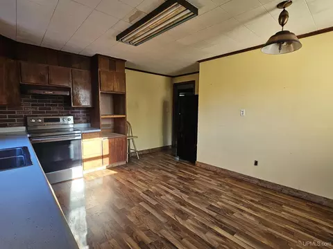 Kitchen - 36 7th, South Range, MI 49963 photo 2 of 2