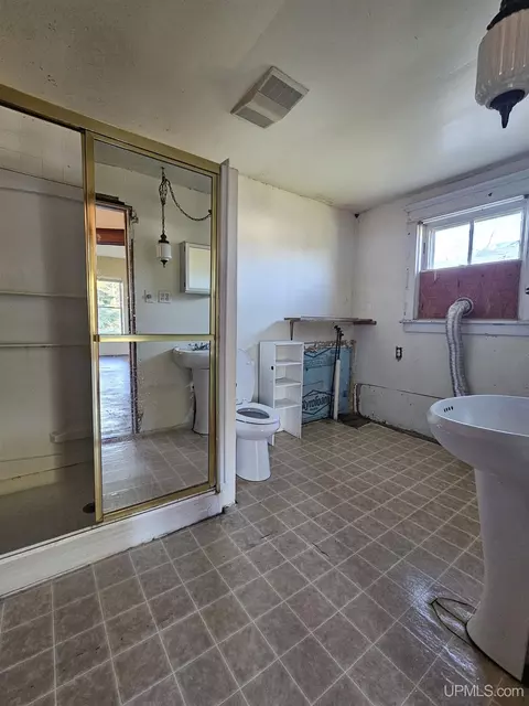 Bath - 36 7th, South Range, MI 49963 photo 3 of 4