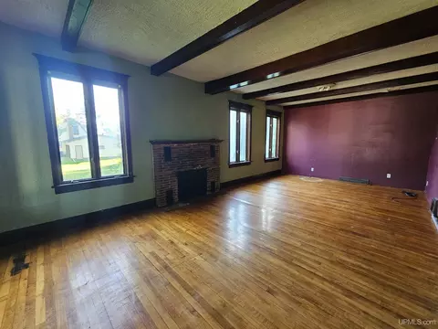 Living - 36 7th, South Range, MI 49963 photo 2 of 3