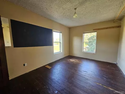 Bedroom - 36 7th, South Range, MI 49963 photo 3 of 4