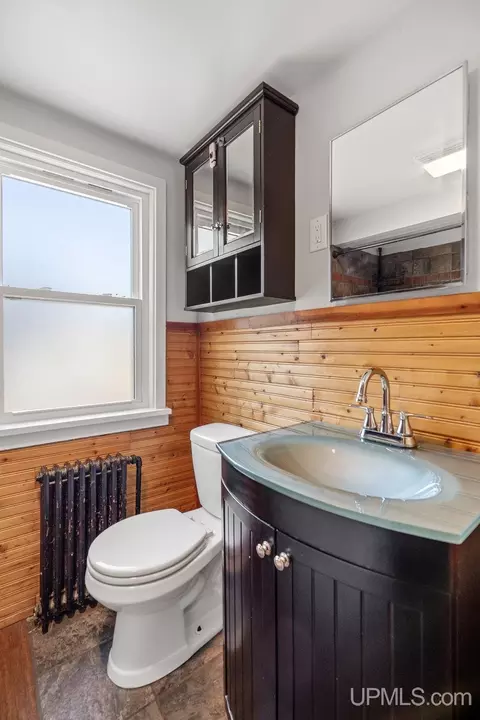 Bath - 726 Maurice, Ishpeming, MI 49849 photo 1 of 1
