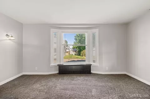 Living - 726 Maurice, Ishpeming, MI 49849 photo 3 of 5