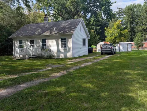 1570 Schust, Saginaw, MI 48604