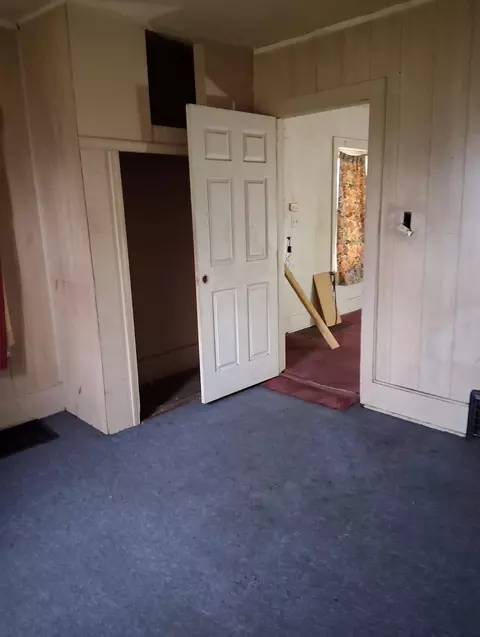 Bedroom - 818 E Dewey, Flint, MI 48505 photo 4 of 5