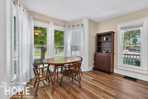 Dining - 315 E Main, Vernon, MI 48476 photo 1 of 1