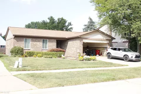 19909 Towner, Clinton Township, MI 48038