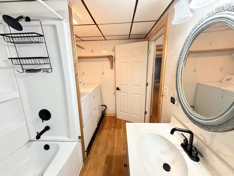 Bath - 805 N 5th, Ishpeming, MI 49849 photo 2 of 4