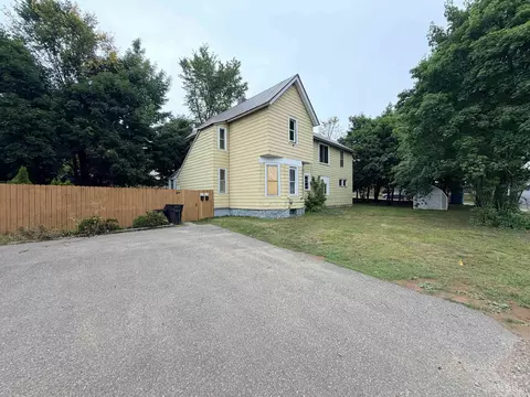 Exterior - 805 N 5th, Ishpeming, MI 49849 photo 2 of 8