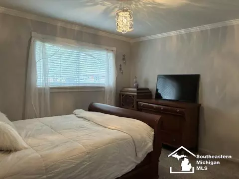 Bedroom - 18090 Valade, Riverview, MI 48193 photo 2 of 4