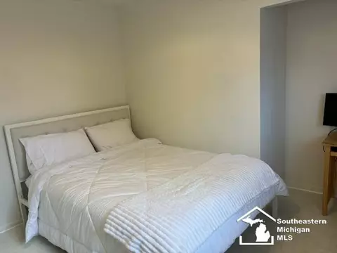 Bedroom - 18090 Valade, Riverview, MI 48193 photo 3 of 4