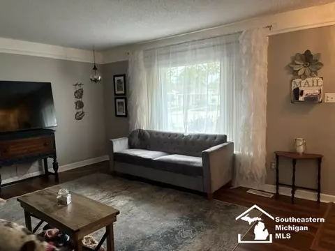 Living - 18090 Valade, Riverview, MI 48193 photo 1 of 2