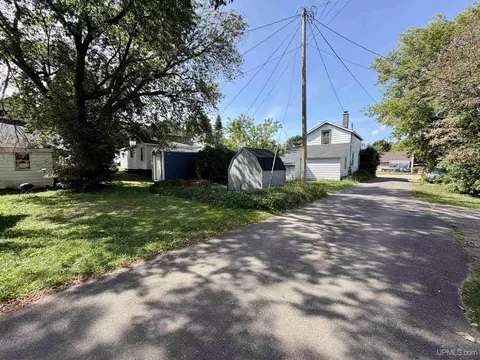 Exterior - 105 E Johnson, Ishpeming, MI 49849 photo 8 of 8