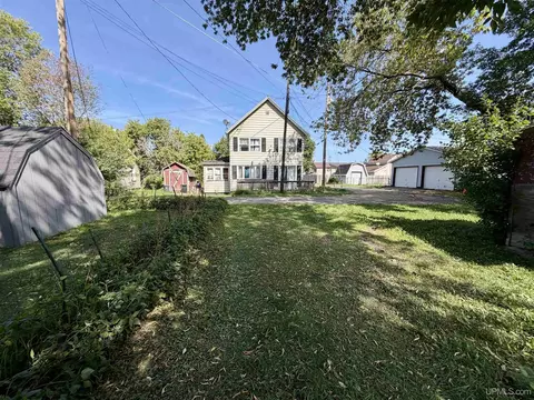 Exterior - 105 E Johnson, Ishpeming, MI 49849 photo 6 of 8