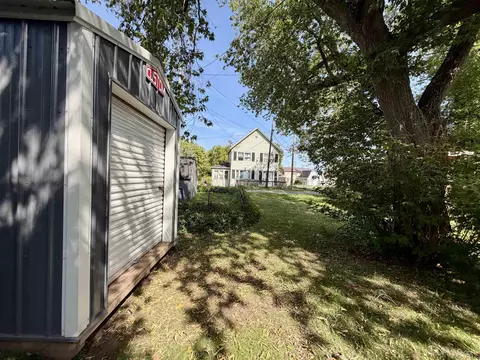 Exterior - 105 E Johnson, Ishpeming, MI 49849 photo 4 of 8