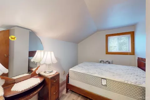 Bedroom - 105 E Johnson, Ishpeming, MI 49849 photo 4 of 5