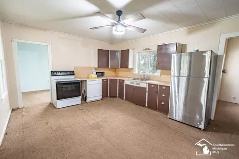 Kitchen - 5703 Carson, Adrian, MI 49221 photo 2 of 2