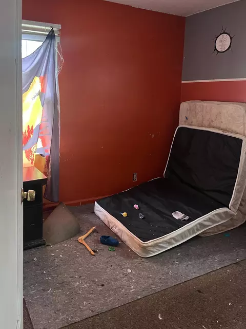Bedroom - 4530 Milton, Flint, MI 48507 photo 2 of 2