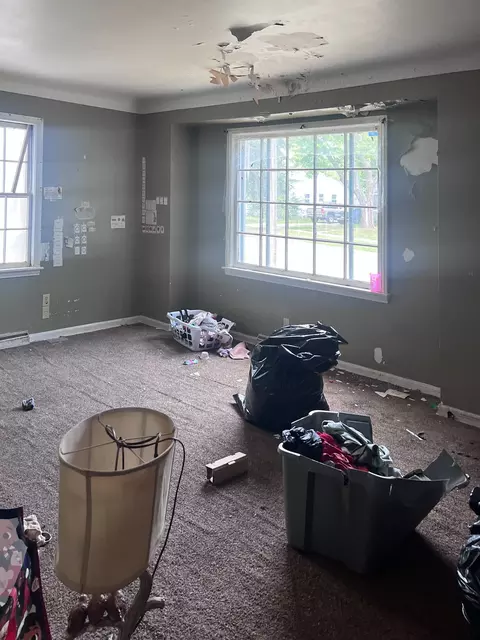Living - 4530 Milton, Flint, MI 48507 photo 1 of 1