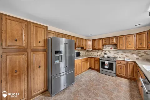 Kitchen - 3267 Atlas, Davison, MI 48423 photo 4 of 5