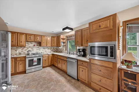 Kitchen - 3267 Atlas, Davison, MI 48423 photo 5 of 5