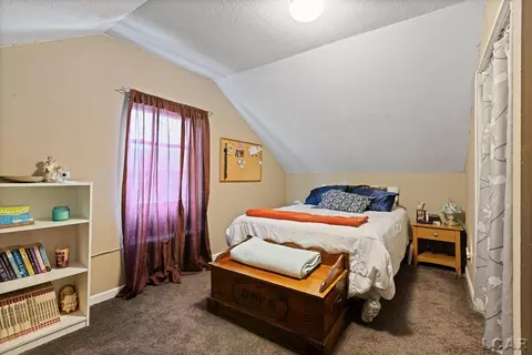 Bedroom - 318 E Hunt, Adrian, MI 49221 photo 1 of 6