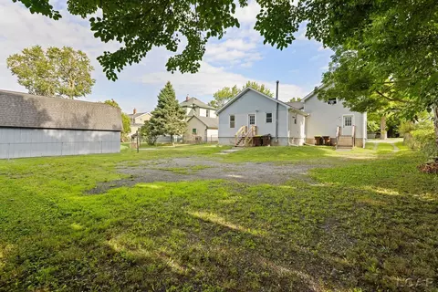 Exterior - 318 E Hunt, Adrian, MI 49221 photo 5 of 5