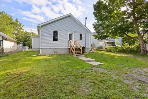 Exterior - 318 E Hunt, Adrian, MI 49221 photo 3 of 5