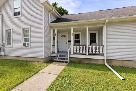 Exterior - 318 E Hunt, Adrian, MI 49221 photo 2 of 5