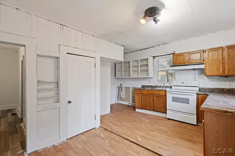 Kitchen - 318 E Hunt, Adrian, MI 49221 photo 5 of 5